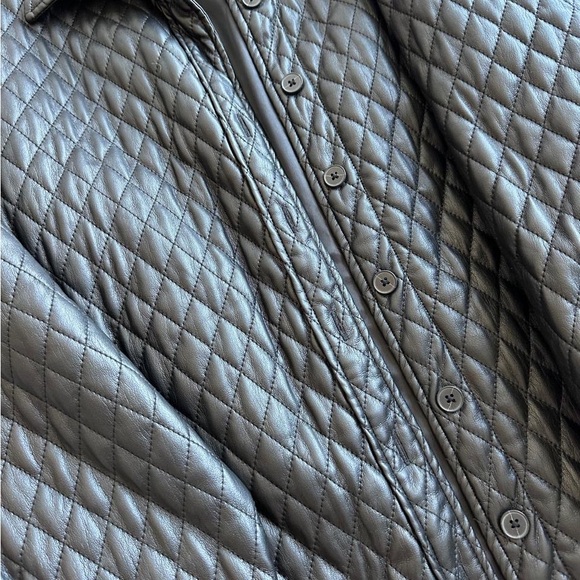 SUNDAY BEST button up - Picture 2 of 3